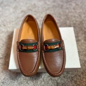 Gucci Brown Leather Loafers with Green and Red Detail